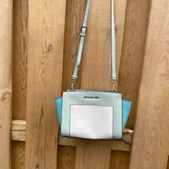 Michael Kors TRI COLOR SELMA MESSENGER - Picture 5 of 12